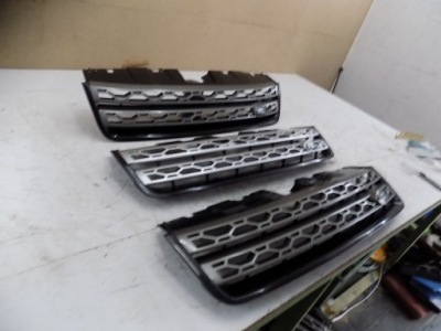 Решётка радиатора решётка радиатора land rover discovery v 5 sport l462 idealna фото №1