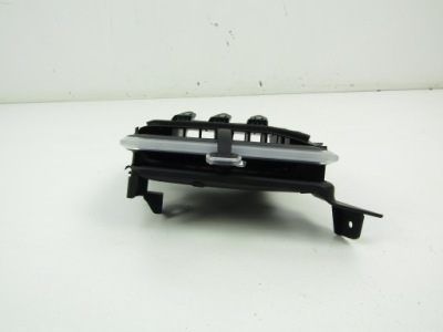 Volvo ex30 ex-30 решітка обдув консолі панелі середня права фото №1