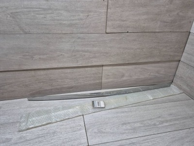 12037. clio v молдинг двері лівий задня 808d19850r фото №1