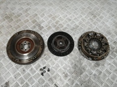 108 citroen c1 ii aygo 1.0 1kr-b52 зчеплення притиск + диск фото №1