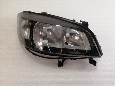 Opel zafira a лампа правая перед фото №1