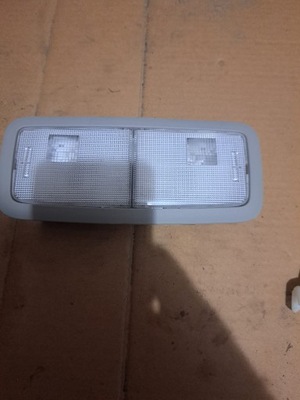 Toyota auris ii лампа освещение кабины 81250-05030 фото №1