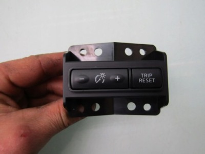 X-trail iii t32 17r переключатель oświetenia спидометра фото №1