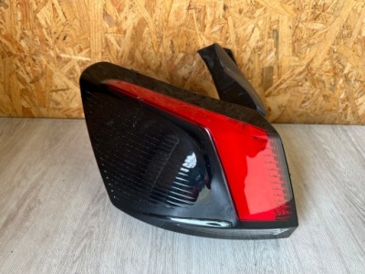 Лампа задня ліва peugeot 3008 ii 9810477180 фото №1