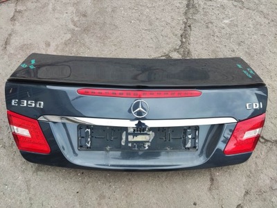 Mercedes w207 кришка багажника задня комплектна спойлер 755 фото №1