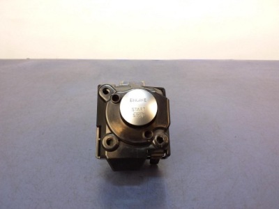 Mercedes a w176 рестайлінг  замок запалювання a2469054803 фото №1