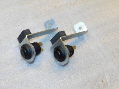 Mercedes w212 w204 кнопка sos a2048200214 фото №1