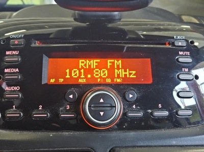 Радио заводской opel combo d 28483149 радиопроигрыватель фото №1