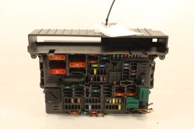 Коробка предохранителей bmw 1 118d e87 2.0d фото №1