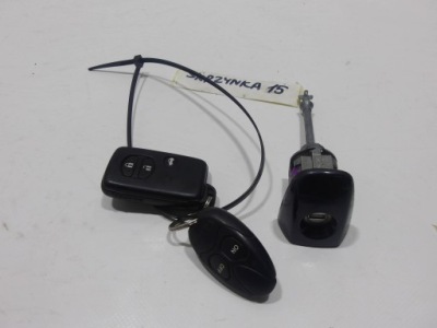 Ключ smart key keyless вкладка замка дверь toyota avensis t27 фото №1