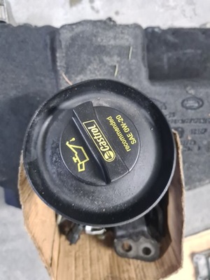 Jaguar e-pace заливної оливи кришка фото №1