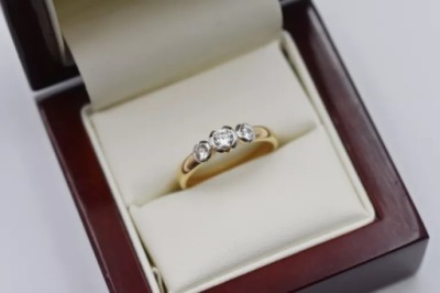 ZŁOTY PIERŚCIONEK Z CYRKONIAMI PR.585 14K R.18 3,09G