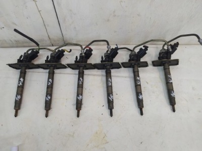 Audi q7 3.0 tdi інжектор 059130277ah фото №1