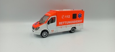 1:50 SIKU MERCEDES BENZ - RETTUNGSDIENST