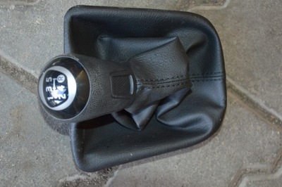 Skoda fabia ii чохол передач ручка фото №1