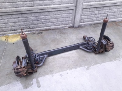 Nissan leaf i балка oś задняя подвеска комплект фото №1