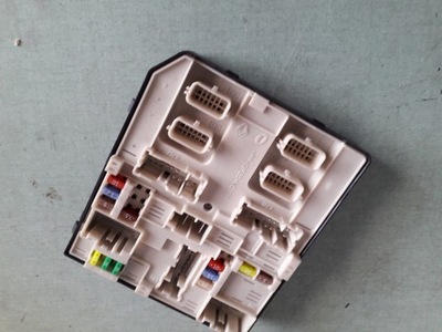 Renault zoe блок керування usm фото №1