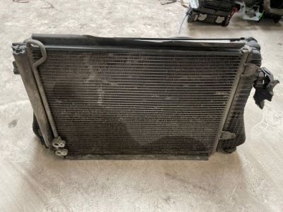 Комплект радіатор вентилятори vw passat b6 1.9 tdi фото №1