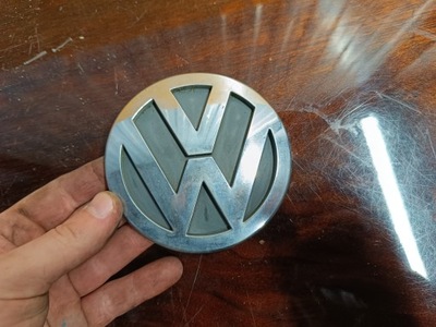 ŽENKLELIS EMBLEMA DANGČIAI VOLKSWAGEN 6Q0853630A 