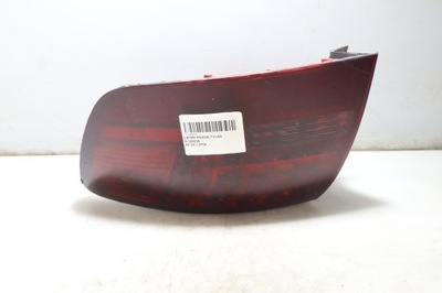 Лампа права задня audi a6 c6 kombi фото №1