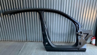 Maserati grecale блок двигуна поріг обшивка правий bok фото №1