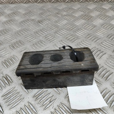 Tesla model x 2016 разъём домкрата переключения передач фото №1