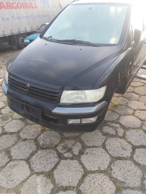 Лампа перед mitsubishi space wagon фото №1