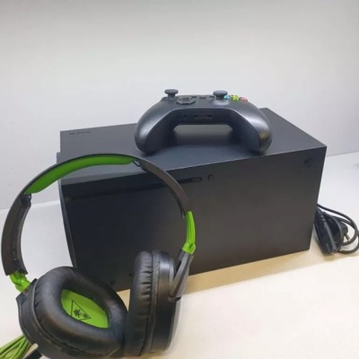 KONSOLA XBOX SERIES X 1TB PAD