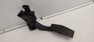 Педаль газа 13253781 opel zafira c фото №1