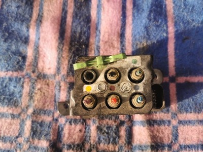 Розподільник клапан підвіска vw phaeton audi q7 фото №1