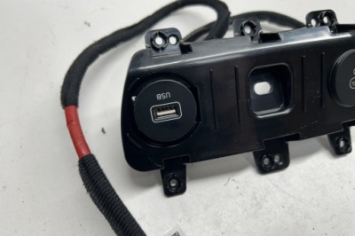 Usb kia ev6 cv 96123cv910 electric 239kw 2023 фото №1