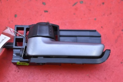 Ручка внутренняя левая перед серая 83130-75j0 suzuki alto 7 vii 09-14 фото №1