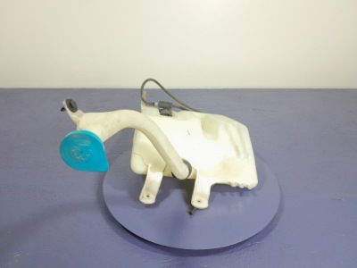 Nissan note i e11 бачок омывателя фото №1