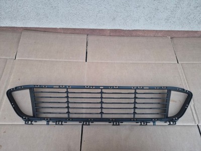 Решітка середня bmw x1 f48 оригінал гарний стан фото №1