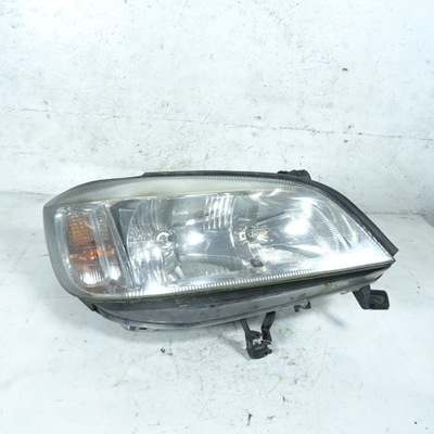 Opel zafira a фара правий 90582022 фото №1