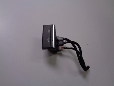 Разъём usb jeep wrangler jl 2017- фото №1