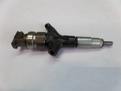 Subaru legacy iv bl 2.0d форсунка 16613aa020 фото №1