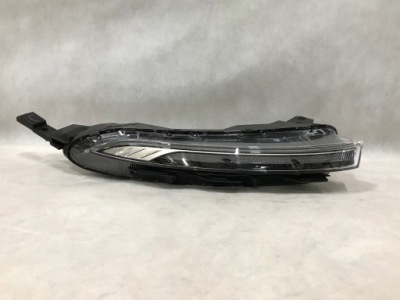 Hyundai bayon 21+ лампа led drl правий idealny! фото №1