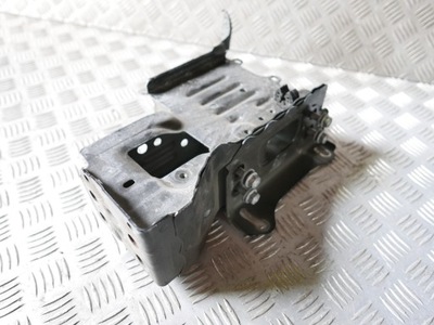 Toyota prius plus +12 20 лонжерон наконечник правая фото №1