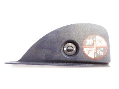 Renault clio iii заглушка защита панели правая фото №1