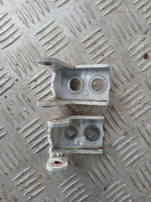 Peugeot 2008 петлі двері правий перед фото №1