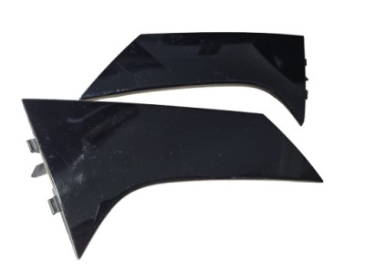 Clio v 5 hb молдинг накладка кришки багажника ліва 960320029r 960337068r фото №1