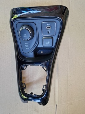 Jeep compass ii 17- рамка переключения передач 53201431 фото №1