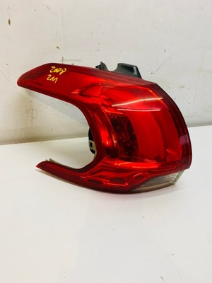 Лампа задня ліва peugeot 2008 i #211 фото №1