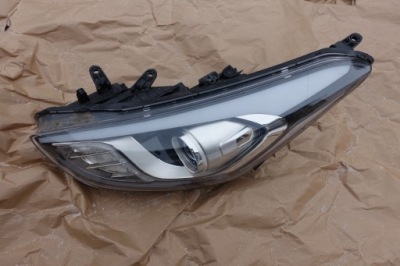 Hyundai i30 ii 12-17 rok лампа передняя левая ксенон левый 92101-a6200 фото №1