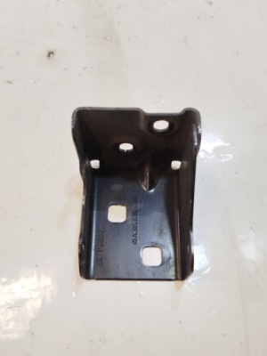 Кронштейн кронштейн mercedes w205 a2056261400 фото №1