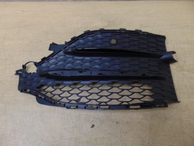 Решітка w бампер права mercedes gle a1678857503 фото №1