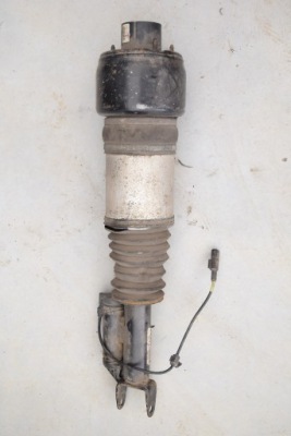 Mercedes w219 w211 3.0 cdi амортизатор правый  перед airmatic фото №1