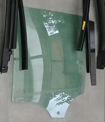 Стекло левая дверь задняя bmw x3 g01 фото №1
