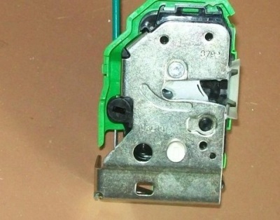 Замок дверь задний левый alfa romeo guletta 50522880 фото №1